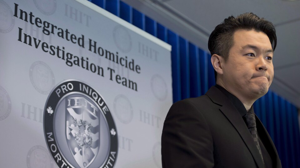 Frank Jang lors d'une conférence de presse.