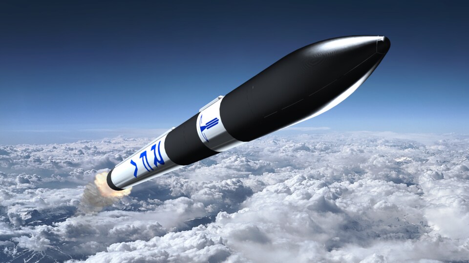 Illustration artistique d'une fusée de l'entreprise Rocket Factory Augsburg volant au-dessus des nuages.