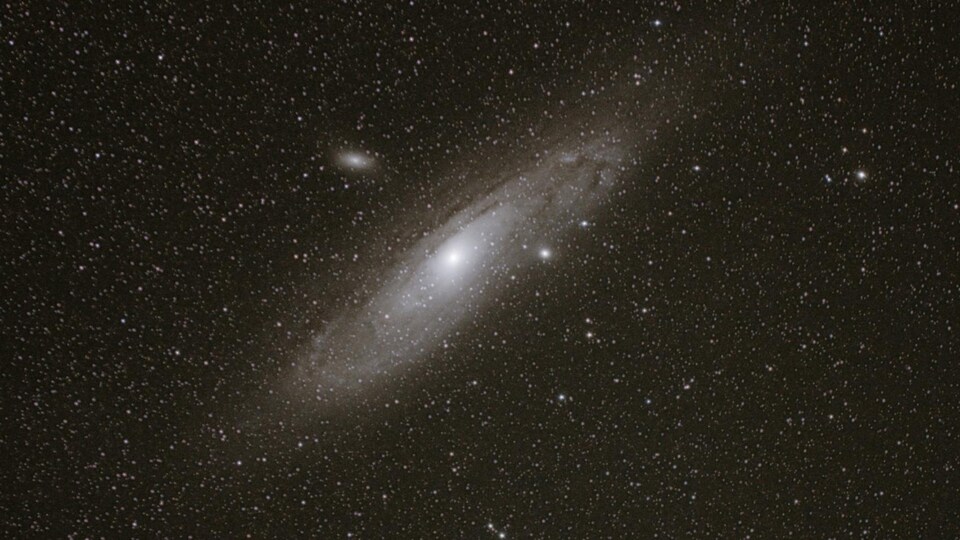 Une galaxie dans un ciel étoilé