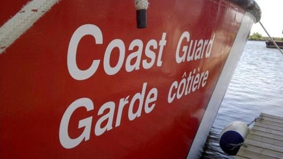 Une photo d'un bateau de la Garde côtière canadienne.