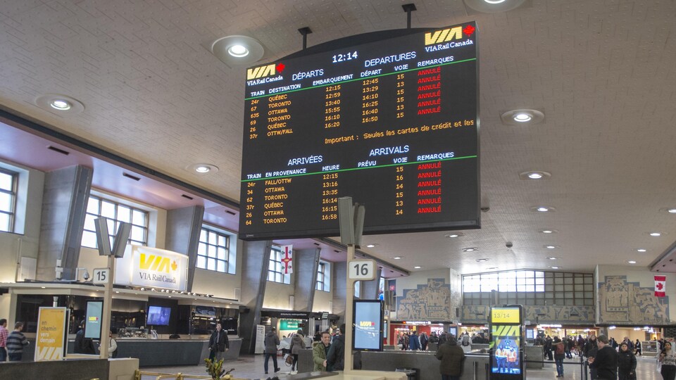 Panneau indicateur de la gare centrale de Montréal.