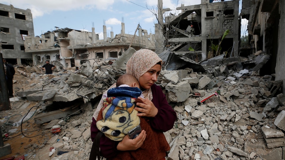destiné a prince , le  catholique Gaza-bombardements-femme-enfant