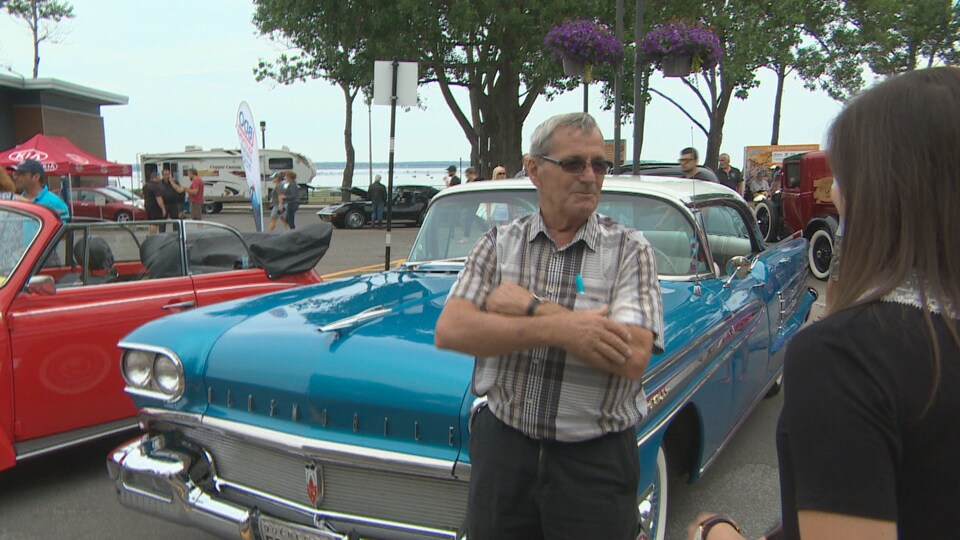 les belles d'antan se pavanent en ville | ici.radio-canada.ca