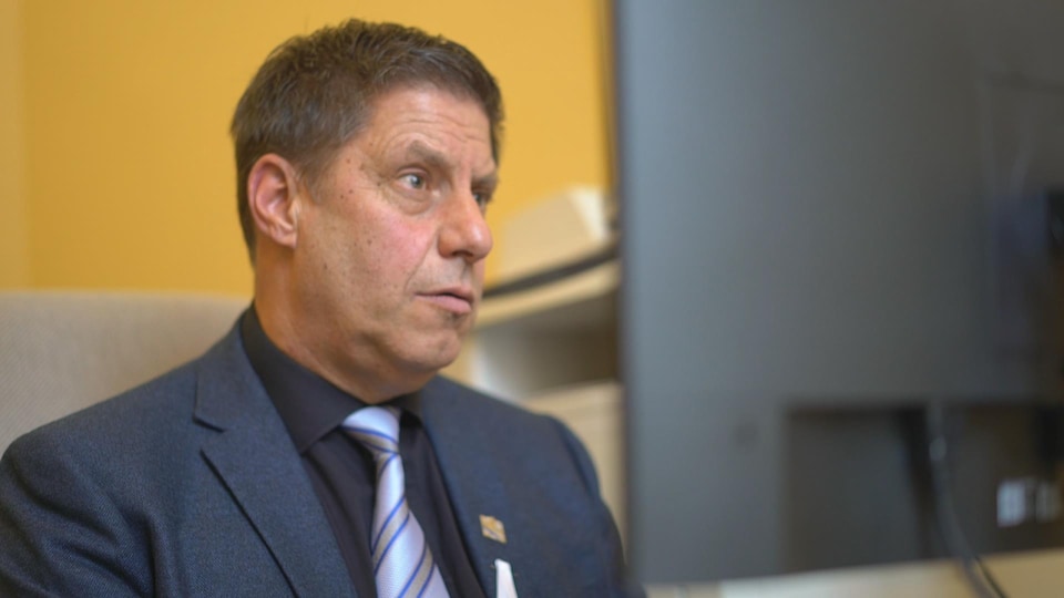 Le député caquiste d'Orford, Gilles Bélanger, est chargé du volet Internet haute vitesse au ministère de l'Économie et de l'Innovation.