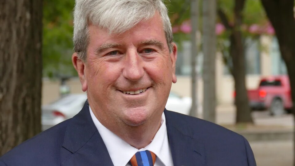 Le candidat à la mairie de Winnipeg Glen Murray, dans une photo de l'été 2022.