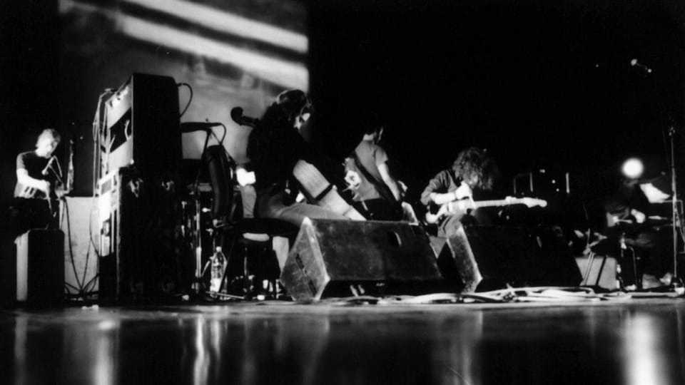 Le groupe montréalais Godspeed You! Black Emperor en concert.
