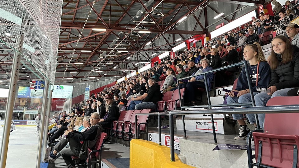 Le Drakkar de attire les foules pour le lancement de la saison RadioCanada.ca
