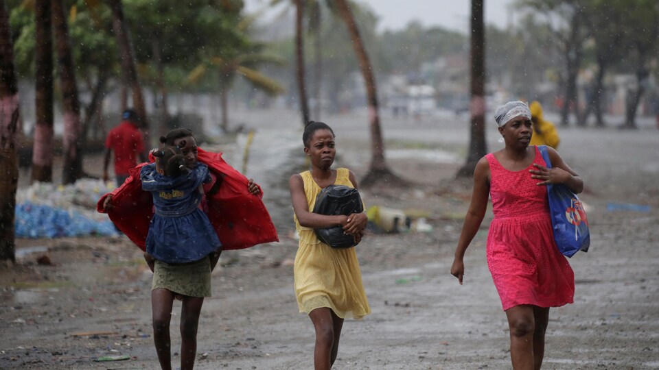 L'ouragan Irma apporte son lot de pluie à Cap-Haïtien en Haïti.