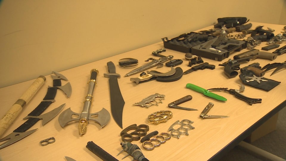 Un Medecin Inquiet De La Hausse Alarmante D Agressions Au Couteau En N E Radio Canada Ca