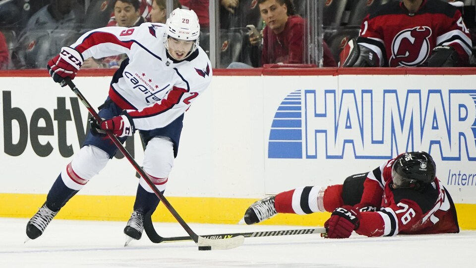 Hendrix Lapierre se défait de PK Subban.