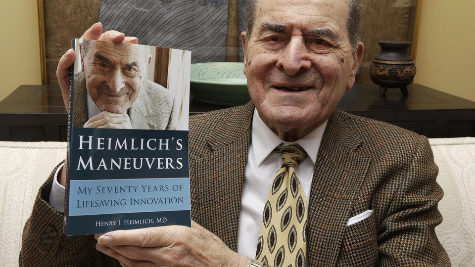 Henry Heimlich, le médecine qui a inventé la manœuvre Heimlich est mort à l'âge de 96 ans.