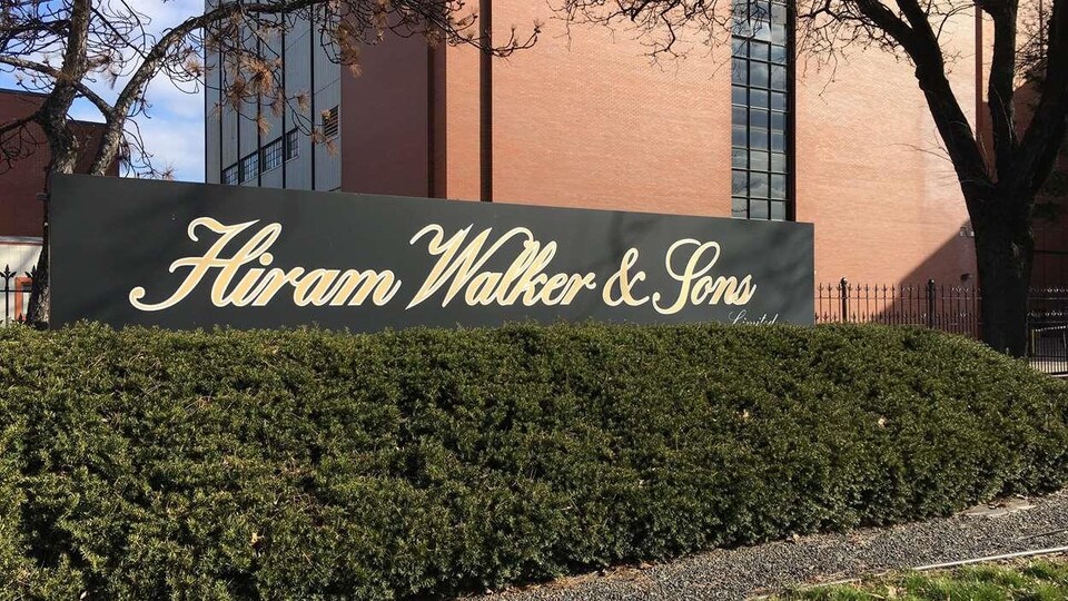 Enseigne d'Hiram Walker