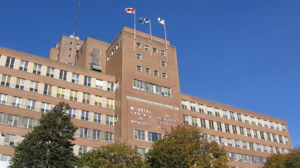 Le patient aurait cherché à étrangler une infirmière du service des urgences de l'Hôpital général de Montréal, affilié au Centre de santé universitaire McGill (CUSM).