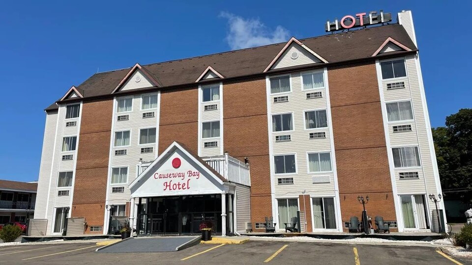 Un Deuxi Me Avis D Viction Pour Des Locataires De Summerside Radio   Hotel Causeway Summerside Logement Eviction 