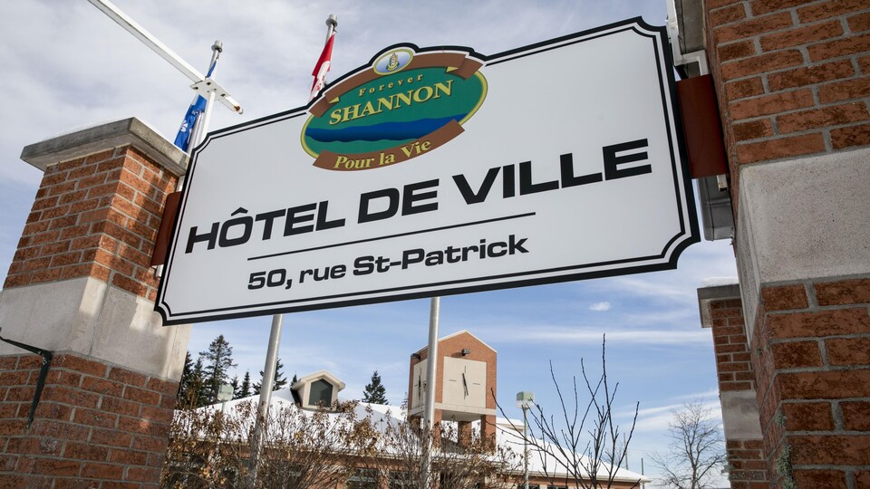Affiche de l'hôtel de ville de Shannon.