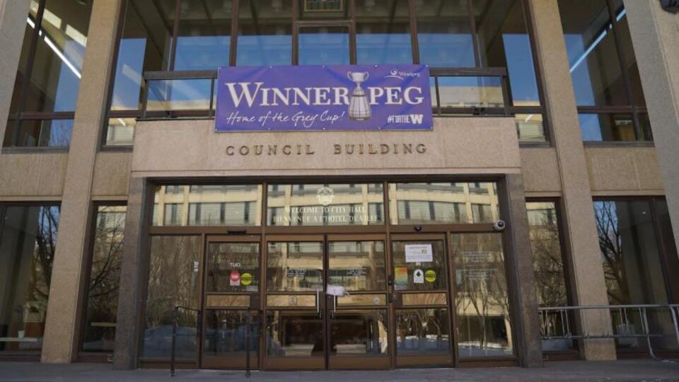 L'entrée de l'hôtel de ville de Winnipeg.