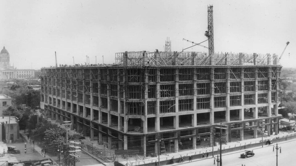 Photo d'archives d'un bâtiment en construction.