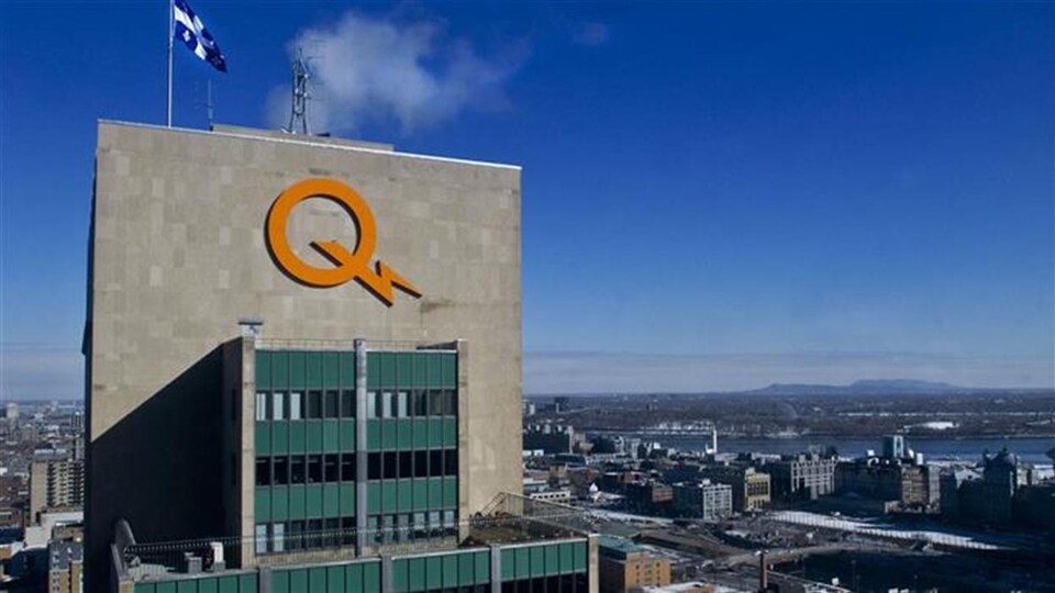 Une forte hausse des exportations d'électricité a stimulé les profits d'Hydro-Québec, cette année.