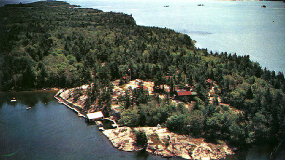 L'histoire du camp de vacances de l'ÎleauxChênes