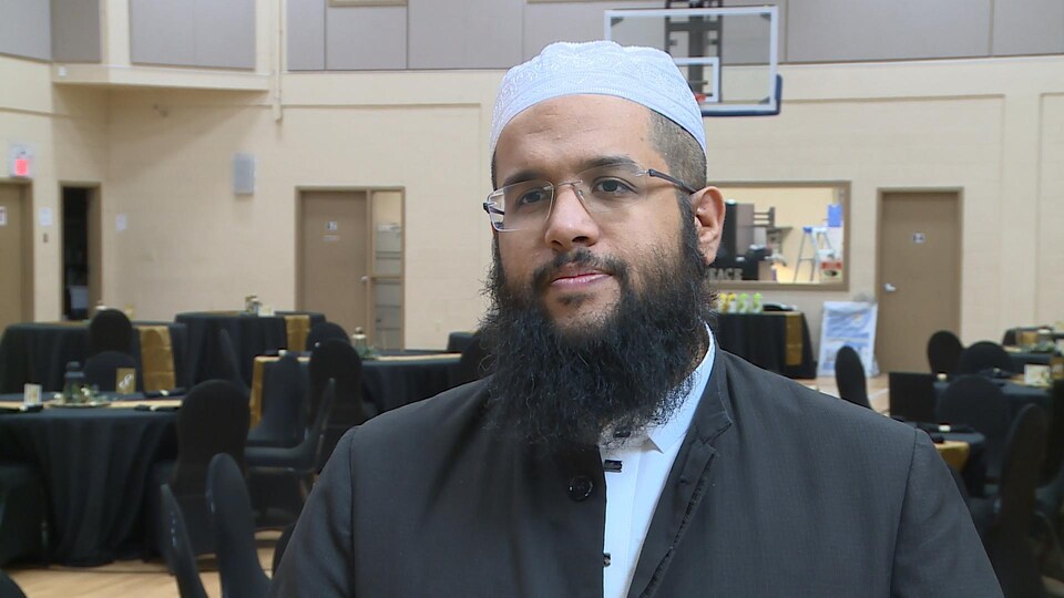 L’Imam Abdallah Yousri au centre communautaire de la Mosquée Ummah d'Halifax.