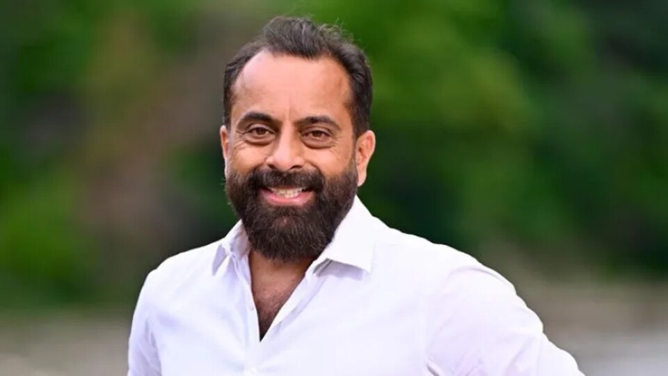 Portrait d'Imran Hasan.