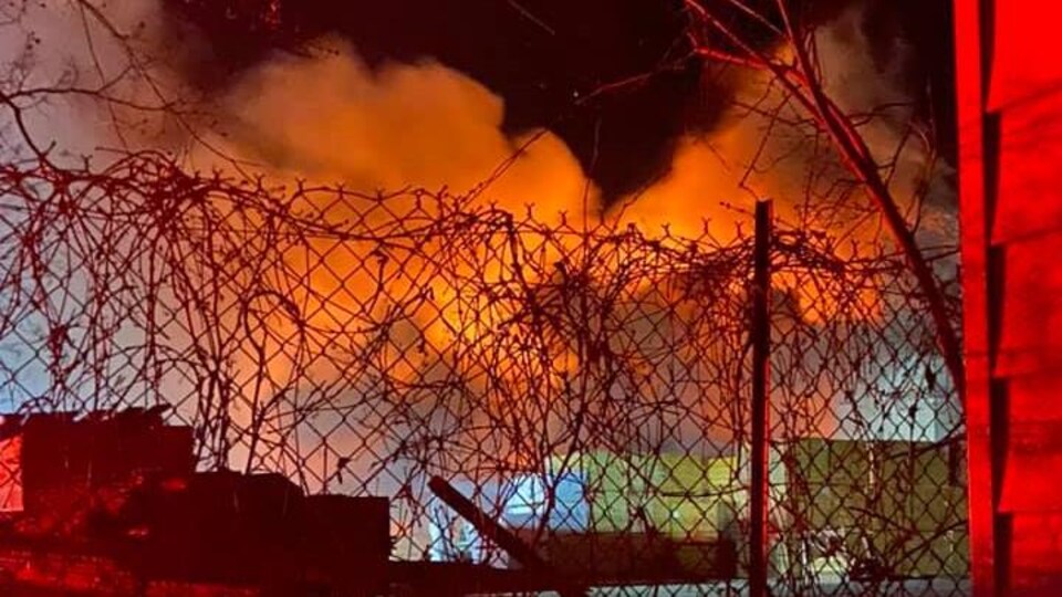 Incendie Dans Une Entreprise De Materiaux De Bois A Trois Rivieres Radio Canada Ca