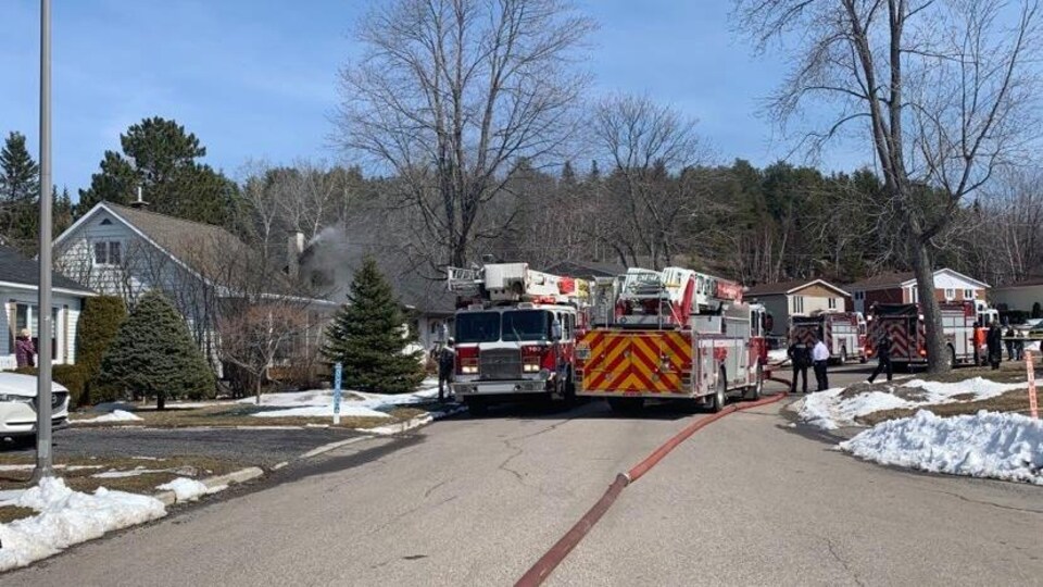 Une maison incendiée à Jonquière RadioCanada.ca