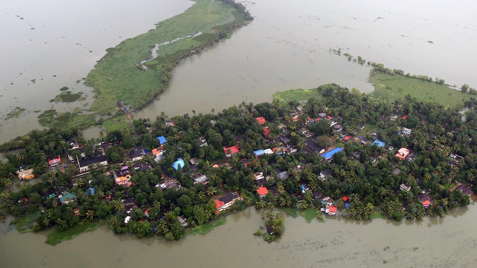 Une mousson particulièrement destructrice a fait 400 morts au Kerala