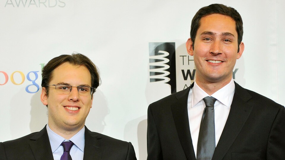 Mike Krieger et Kevin Systrom posent côte-à-côte.