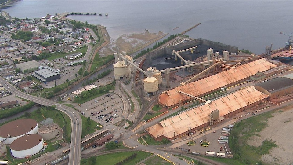 Que faire avec les silos des installations portuaires à La Baie?