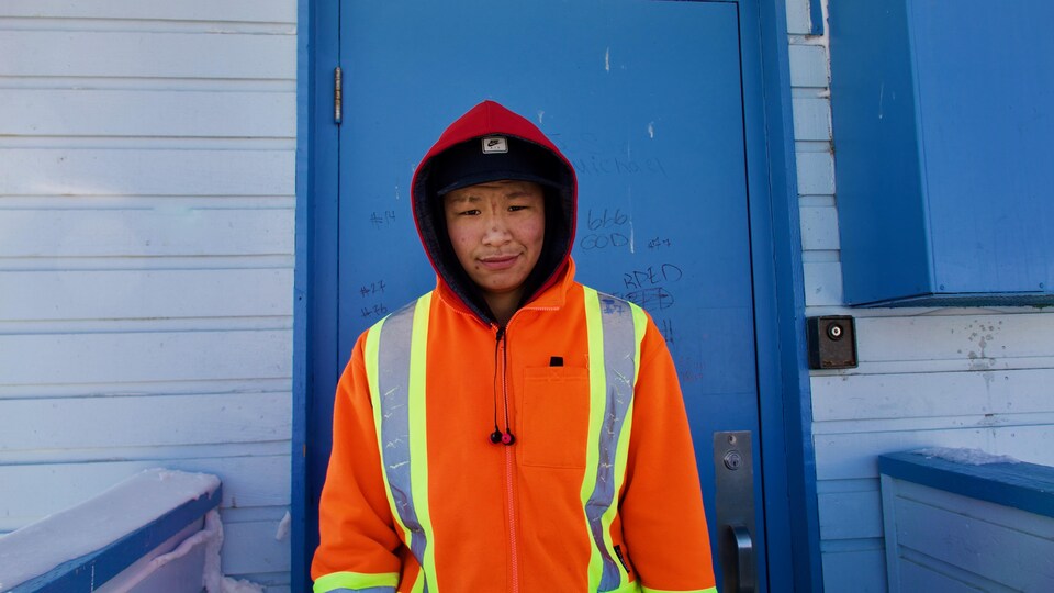 Un jeune inuk à Iqaluit, au Nunavut