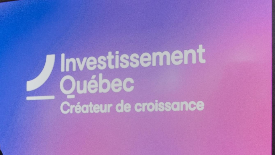 Le logo d'investissement Québec. L'inscription « Créateur de croissance » peut être lue sous le logo.