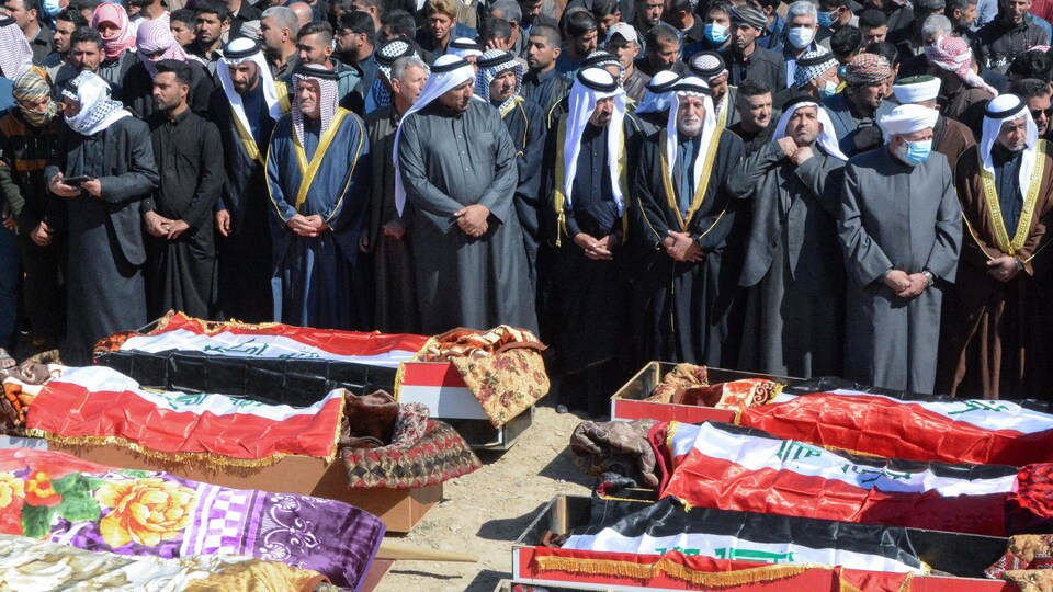 Funérailles de huit personnes en Irak.