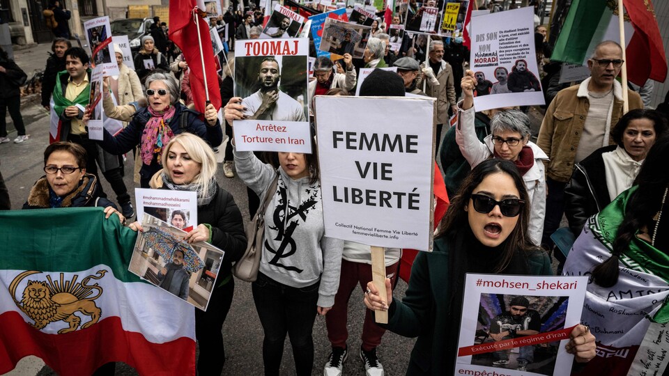 Une manifestation contre le gouvernement iranien en France.
