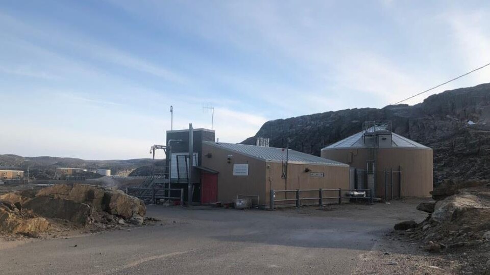 L'usine de traitement des eaux d'Ivujivik.