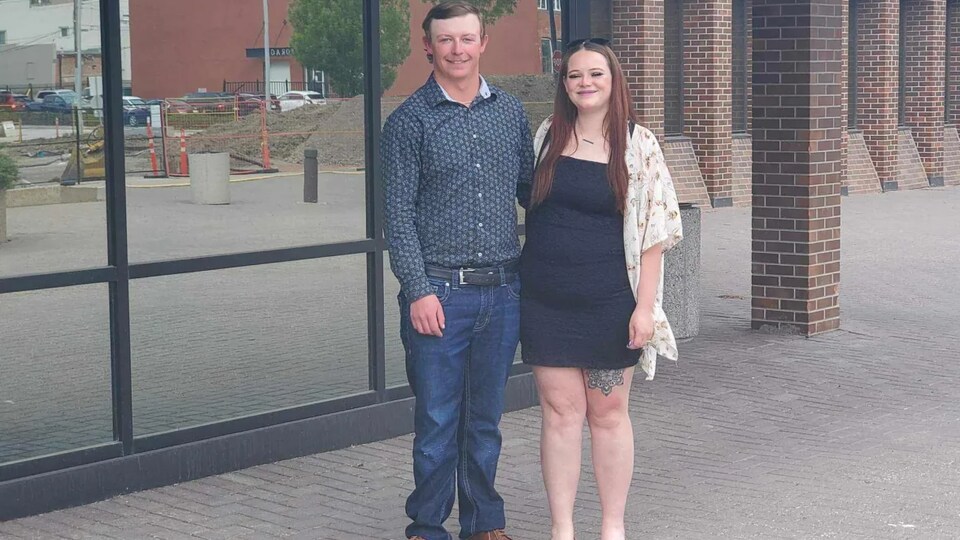 Jacob Peddle with his girlfriend Bailey.