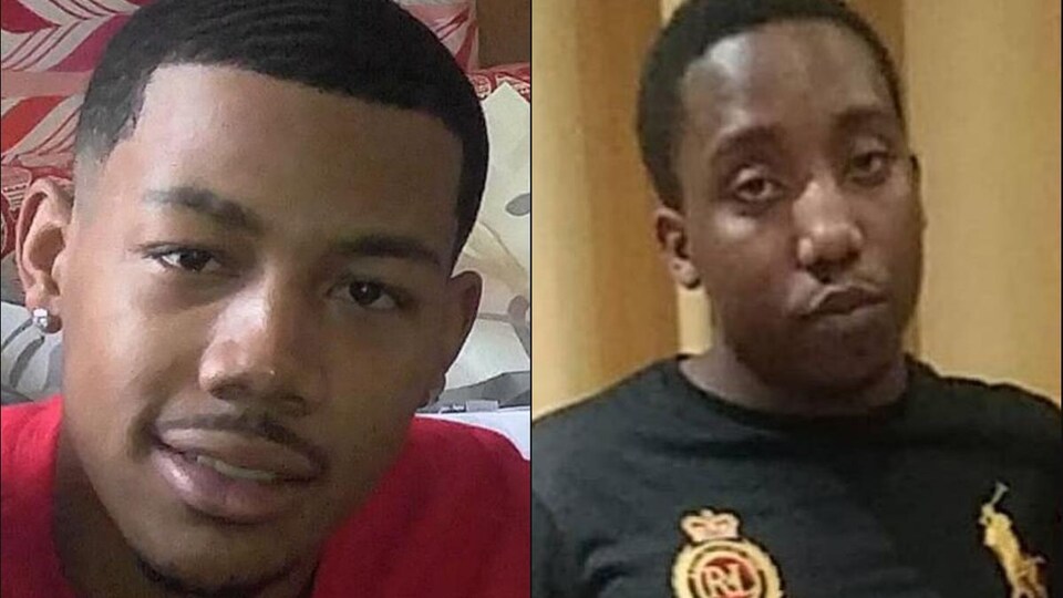 Deux jeunes hommes noirs.