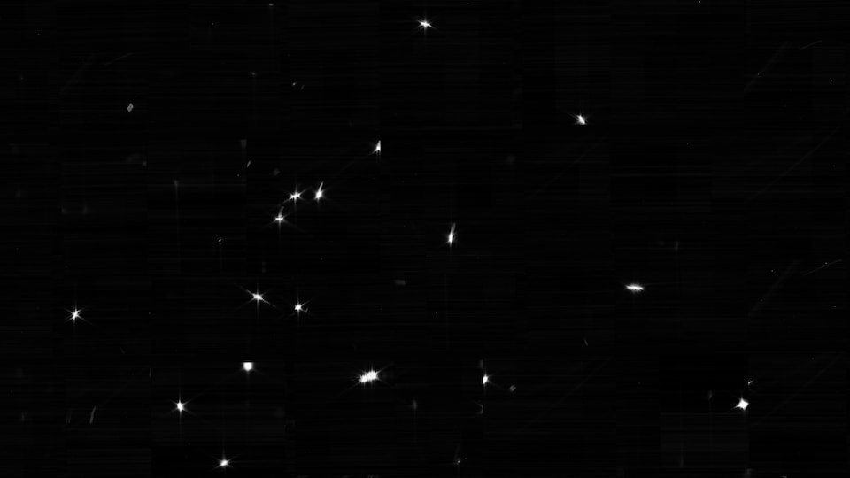 Cette mosaïque d'images a été créée en pointant le télescope Webb vers l’étoile HD 84406. L’astre a été choisi parce qu'il est facile à identifier dans son environnement dans la voûte céleste non encombré par d'autres étoiles de luminosité similaire. 