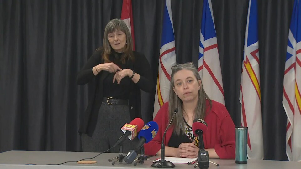 Janice Fitzgerald répond aux questions.