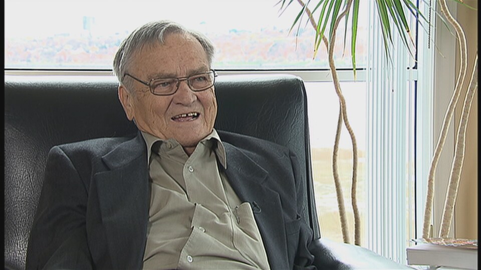 L'ancien maire de Lévis, Jean Garon, en entrevue à Radio-Canada, en octobre 2013