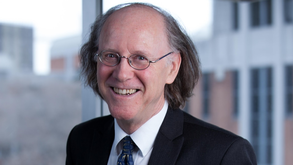 Jean-Pierre Beaud, Dean of the Faculty of Political Science and Law.