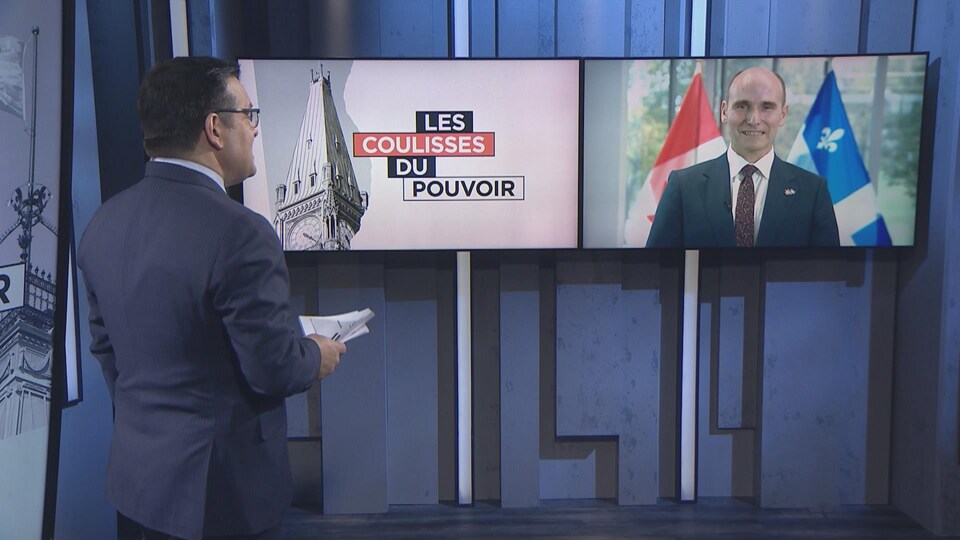 Jean-Yves Duclos en entrevue avec Daniel Thibeault aux Coulisses du pouvoir. 