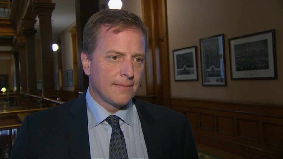 Le ministre des Richesses naturelles et des Forêts, Jeff Yurek.