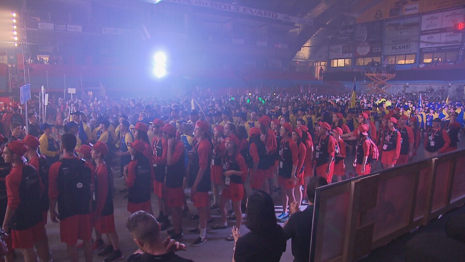 Des milliers de jeunes étaient réunis pour la cérémonie d'ouverture vendredi soir à Thetford Mines.