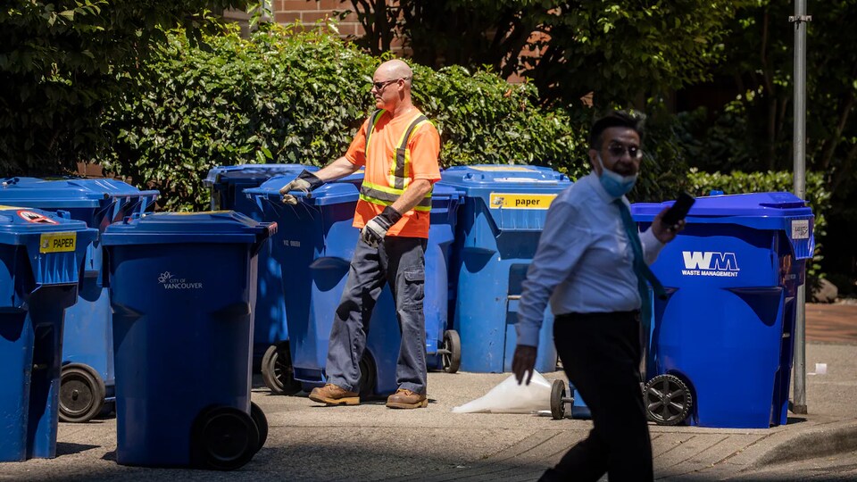 Un collecteur de déchets.