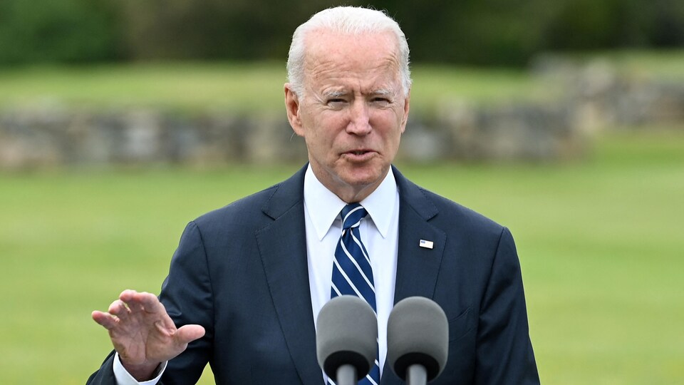 Joe Biden prononce un discours.