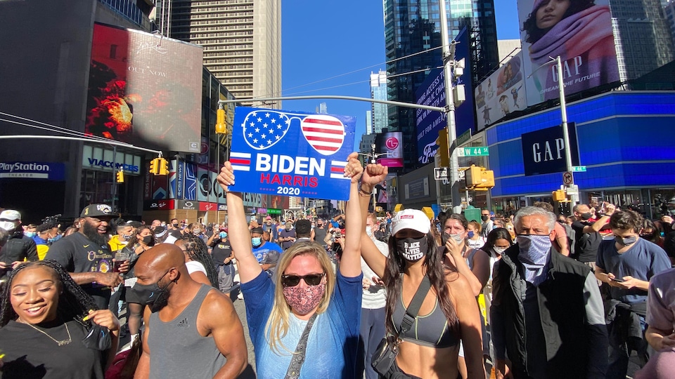 Une foule en liesse à New York.