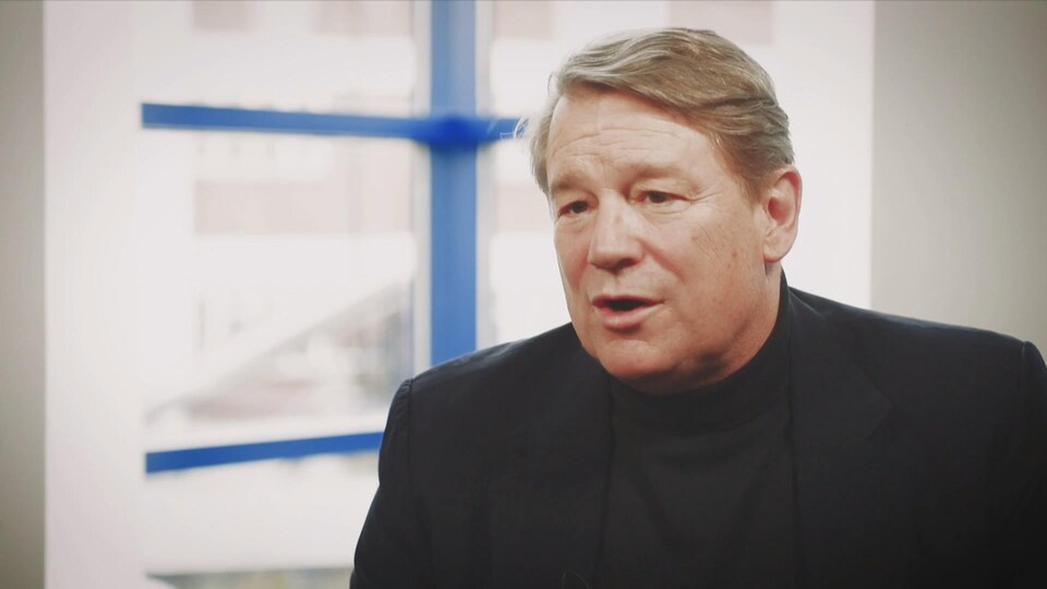 Une capture d'écran de la vidéo promotionnelle de Traver Kennedy, fondateur de Joi Scientific.