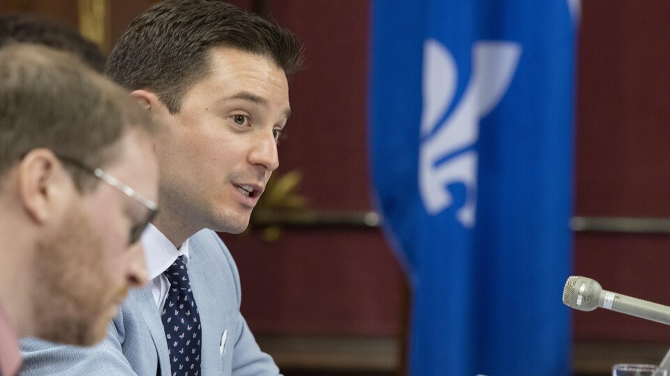 Le ministre Jolin-Barrette, prenant la parole lors des travaux de la commission parlementaire des institutions consacrés au projet de loi sur la laïcité.