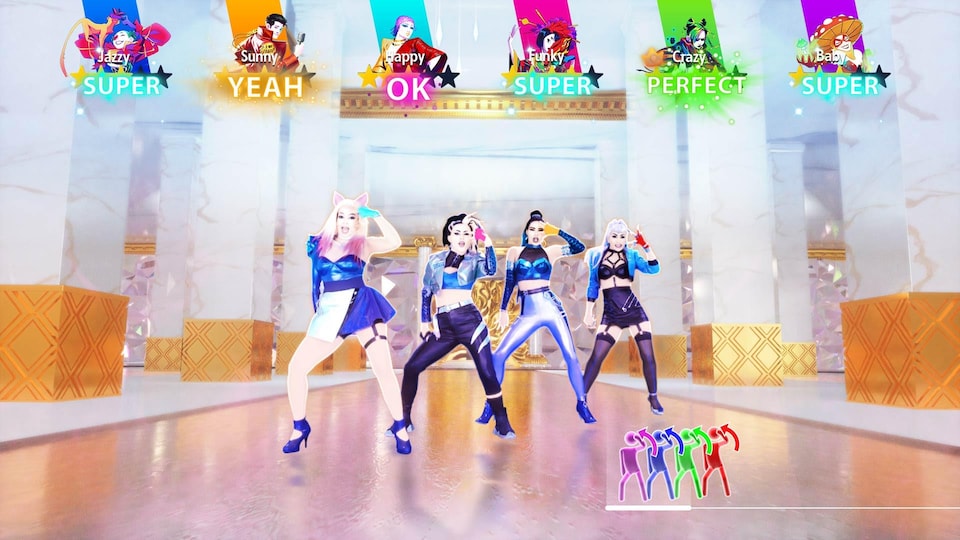 Quatre danseuses dans un jeu vidéo très coloré. 